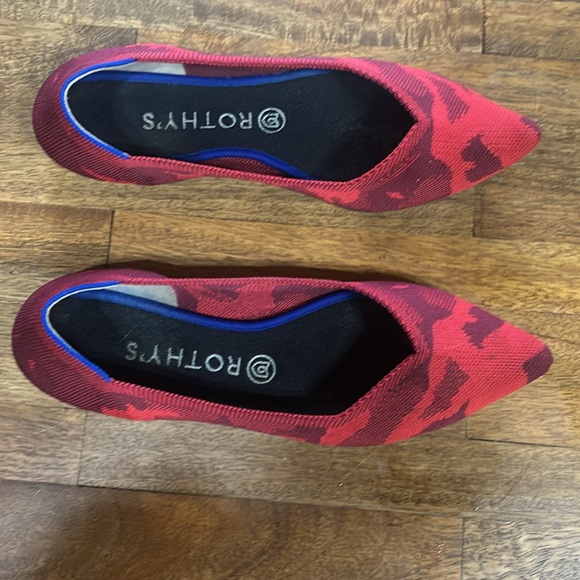 Rothy’s The Point Red Camo Pointed Toe Flats (Retired Print) - Picture 5 of 12